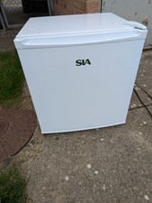 SIA TT01WH 49L Mini Fridge With Ice Box In White, Beer & Drinks Cooler - GRADED