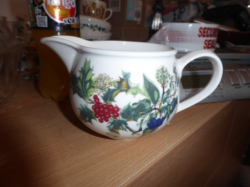 Brand new portmeirion holly - new,