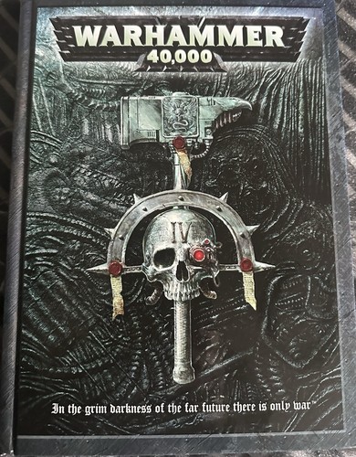 Warhammer 40k rulebook 4th - warhammer,