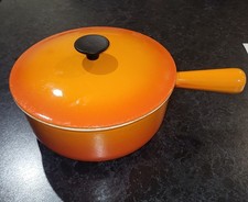 VTg LE CREUSET/COUSANCES CAST