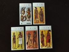 6616 - Kenya Kenya - 1984 - Mi 308/312 - Festive costumes - MNH