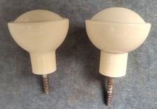 2 x Reclaimed Cream Round