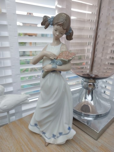 Nao girl with flowers - with,