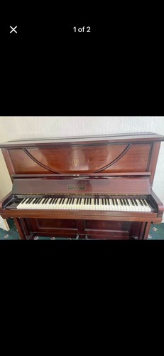 Selling piano upright - selling,