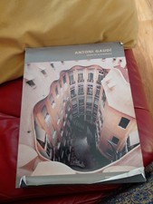 Antonio Gaudi Hardback