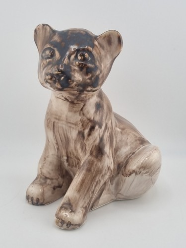 David sharp ceramic - lion, cub