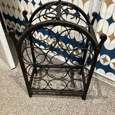 Black / Brown Metal 11 Bottle