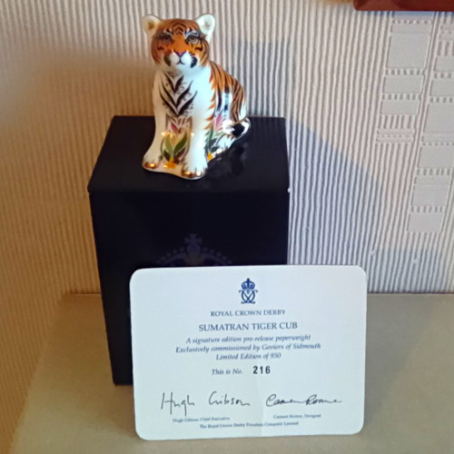 Royal crown derby sumatran - crown,