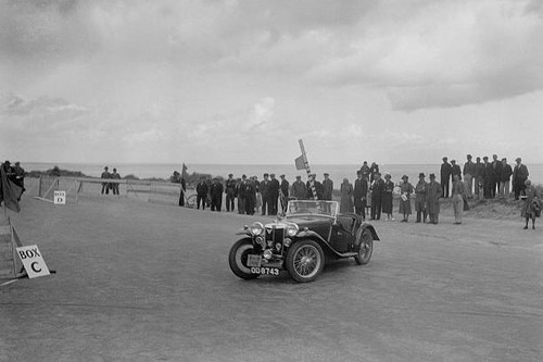 Race car e violet - mg, of