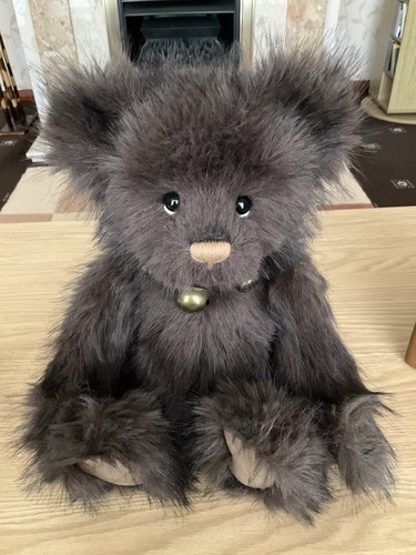 Charlie bears barnes brand new - barnes,