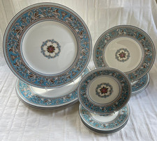 Wedgwood - Florentine Turquoise - 11 Plates - Mixed Sizes