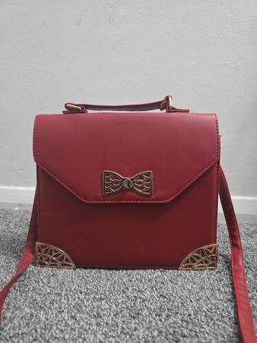 Red leather portable hand - portable,