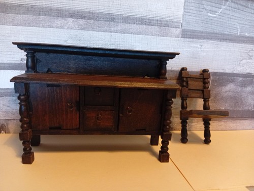 Vintage dolls house 1919 - vintage,