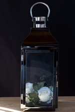 Medium sized lanterns used - sized,