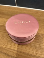 Gucci Beauty Round Satin Pink
