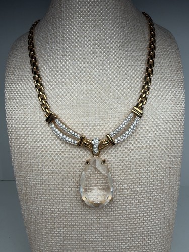 Swarovski signed swan crystal - signed,