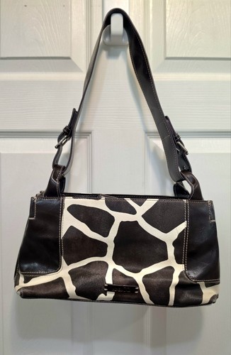Nine giraffe print - co.,