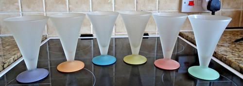 Frosted sundae glasses with - 6,