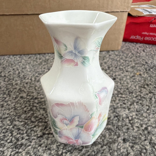 Aynsley ceramic hexagonal - ceramic,