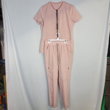 Jaanuu ( Figs Of Asia) scrubs