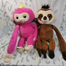 FINGERLINGS HUGS Bella  Money