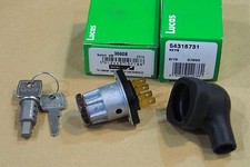 GENUINE LUCAS IGNITION SWITCH TRIUMPH T90 T100 T120 T140 T150 WITH RUBBER BOOT