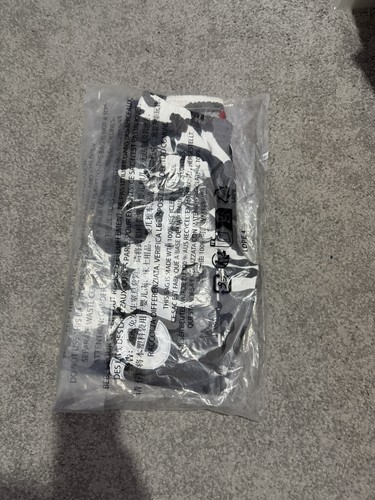 Supreme satin applique - supreme,