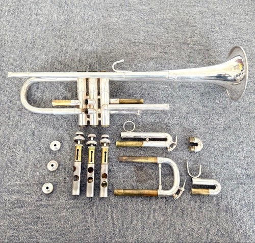 Vincent bach trumpet - bach, elkhart