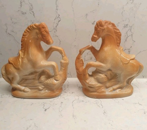 Vintage pair galloping - pair,