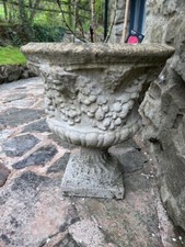 Large Greek/Roman style Urn
