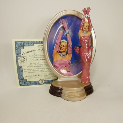 Marilyn monroe figurine plate - monroe,
