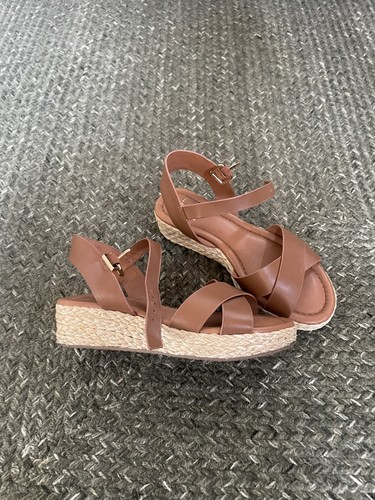 Super comfy dune sandals - comfy,