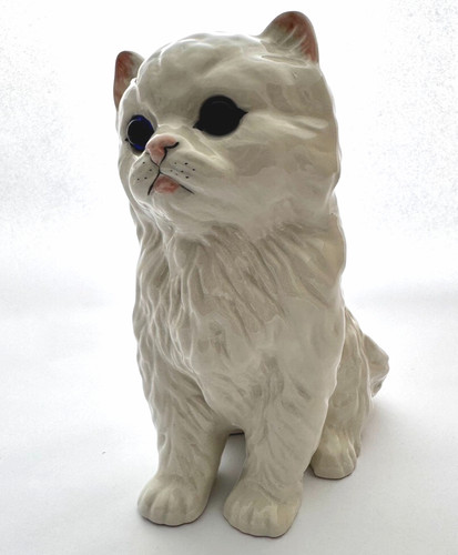 Unmarked vintage white - unmarked,