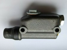 MORRIS MINOR VAN FROM CHASSIS 150832 1964 - 1971 BRAKE MASTER CYLINDER BB497