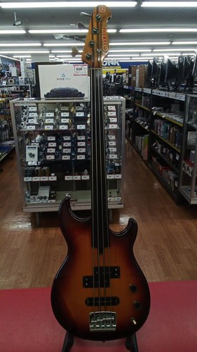 Yamaha fretless bass - fretless, bb2000