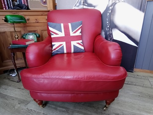 Stunning red leather marks - stunning,