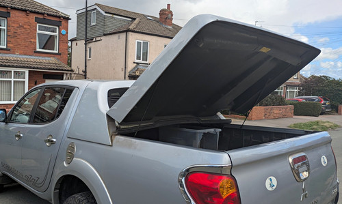 Mitsubishi l200 pickup canopy - mitsubishi,