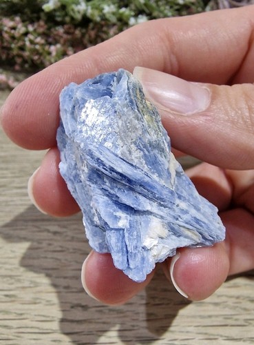 Blue kyanite crystal raw - kyanite,