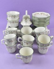 Johnson Bros Eternal Beau Dinnerware Set x 28 Teacup Gravy Boat Warmer Vintage