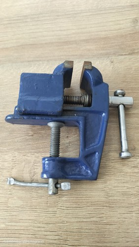 Vintage record v75 clamp - record, on