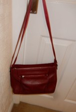 RED ladies hand/shoulder bag - v.good cond