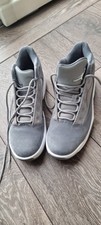 Jordan Max Aura 2 Medium Grey