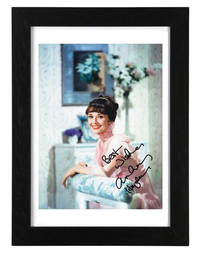Audrey hepburn signed - hepburn,