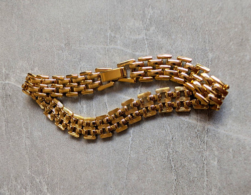 Gold tone bar - tone, link