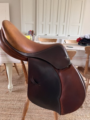 Devoucoux jump saddle 5inch - jump,
