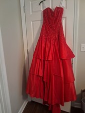 Womans Size 4 Red Paris Tony