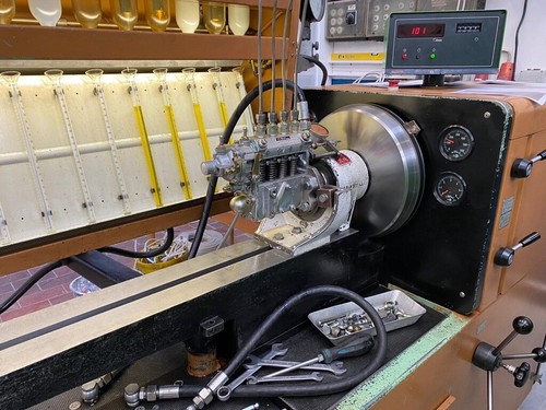 Series pump injection pump