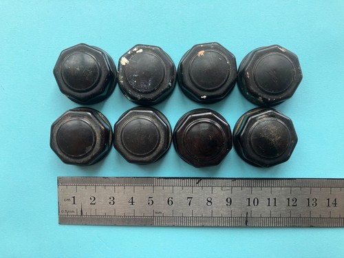 Vintage radio bakelite knobs - radio,