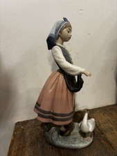  Lladro #5201 Girl Feeding