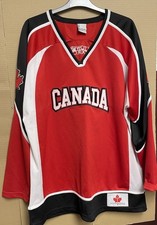 Canada CN Tower La Tour Red